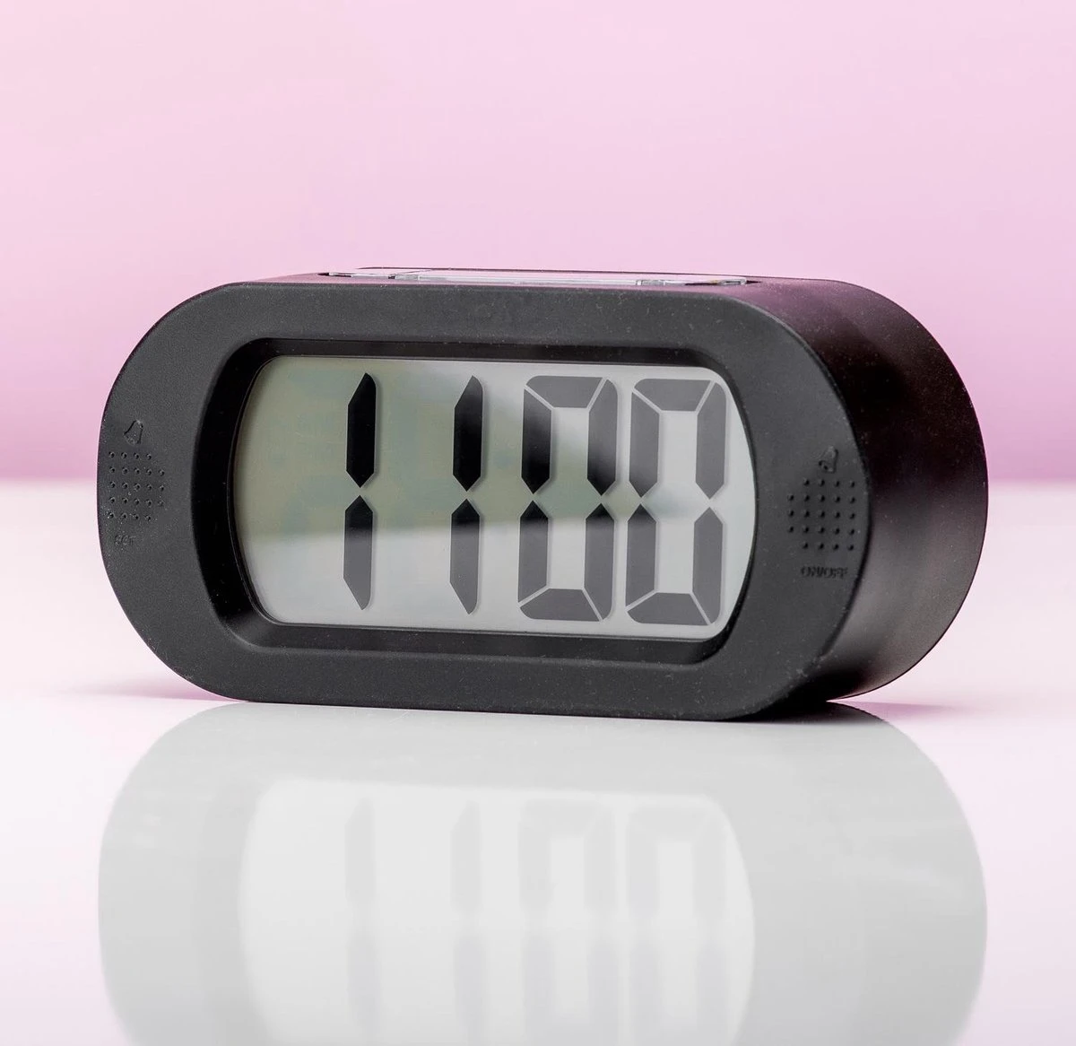 Karlsson Wekker Gummy - Rubberized Zwart - 14x7x5cm - Afbeelding 4